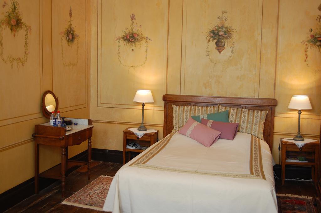 Bed and Breakfast Jardins Secrets Ангулем Экстерьер фото
