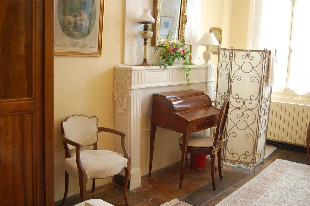 Bed and Breakfast Jardins Secrets Ангулем Экстерьер фото