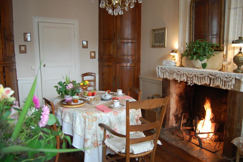 Bed and Breakfast Jardins Secrets Ангулем Экстерьер фото