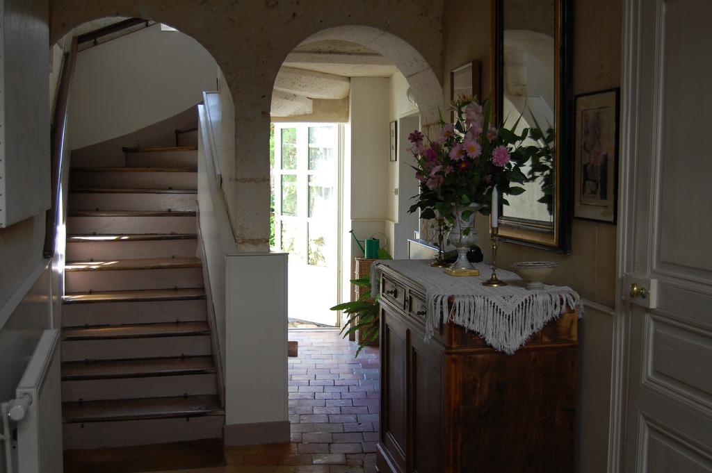 Bed and Breakfast Jardins Secrets Ангулем Экстерьер фото