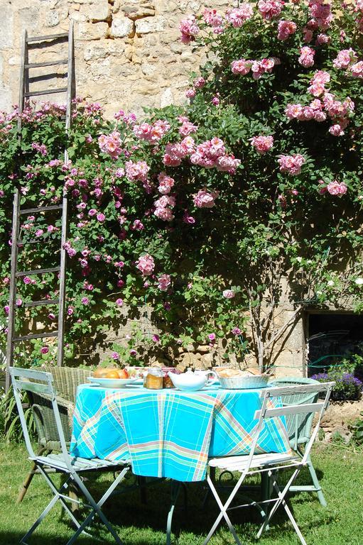 Bed and Breakfast Jardins Secrets Ангулем Экстерьер фото